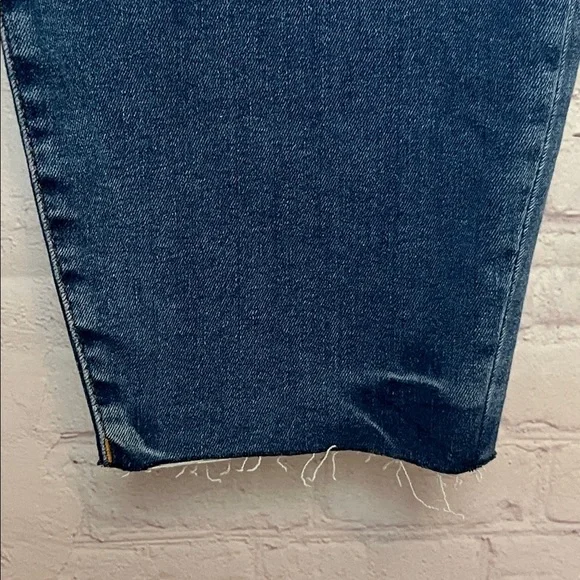 Good American Always Fits Good Legs Crop 28-32 - Picture 4 of 15